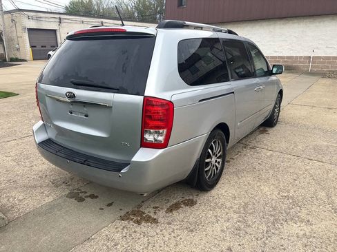 Used 2011 Kia Sedona EX w/ Luxury Pkg FWD image 7