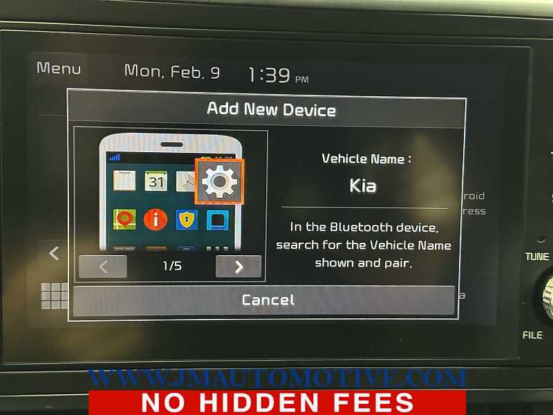 Used 2024 Kia Carnival LX FWD image 26