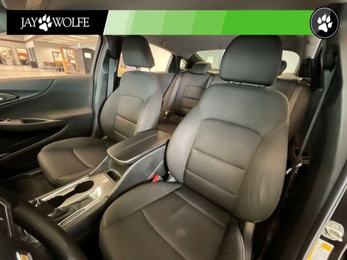Used 2018 Chevrolet Malibu LT FWD image 9