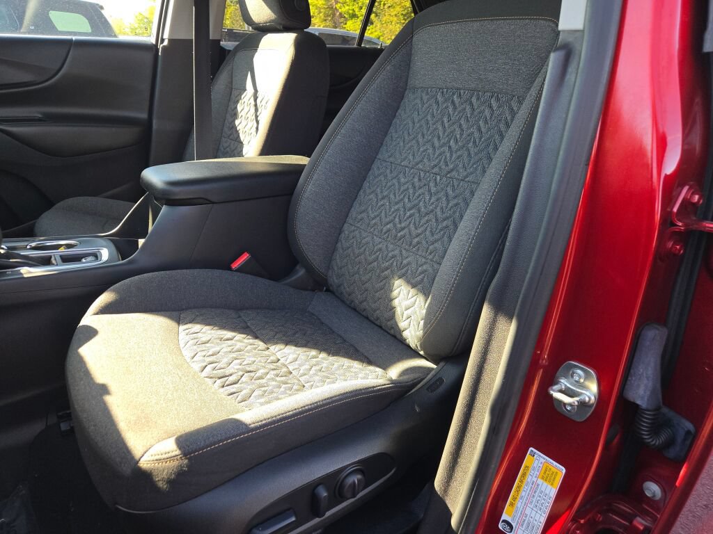Certified 2024 Chevrolet Equinox LT FWD image 29