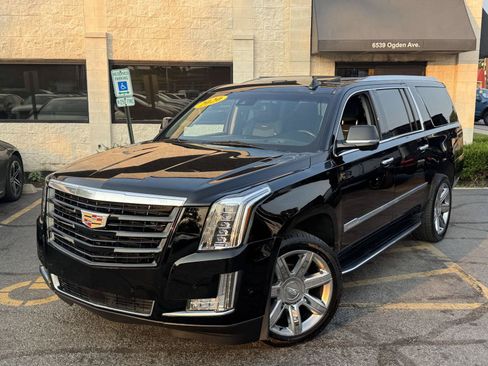 Used 2020 Cadillac Escalade ESV Luxury AWD/4WD image 4