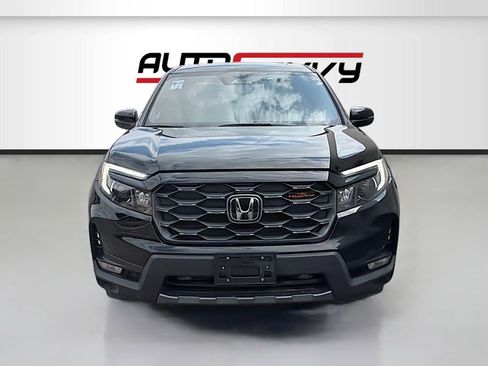 Used 2025 Honda Ridgeline TrailSport image 2