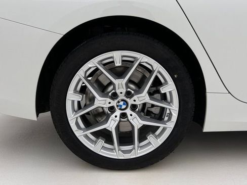 Certified 2025 BMW 330i xDrive Sedan w/ Convenience Package AWD/4WD image 29