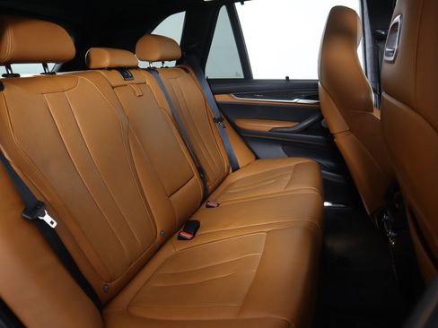 Used 2017 BMW X5 M image 37