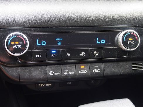 Used 2023 Hyundai Elantra SEL w/ Cargo Package FWD image 25