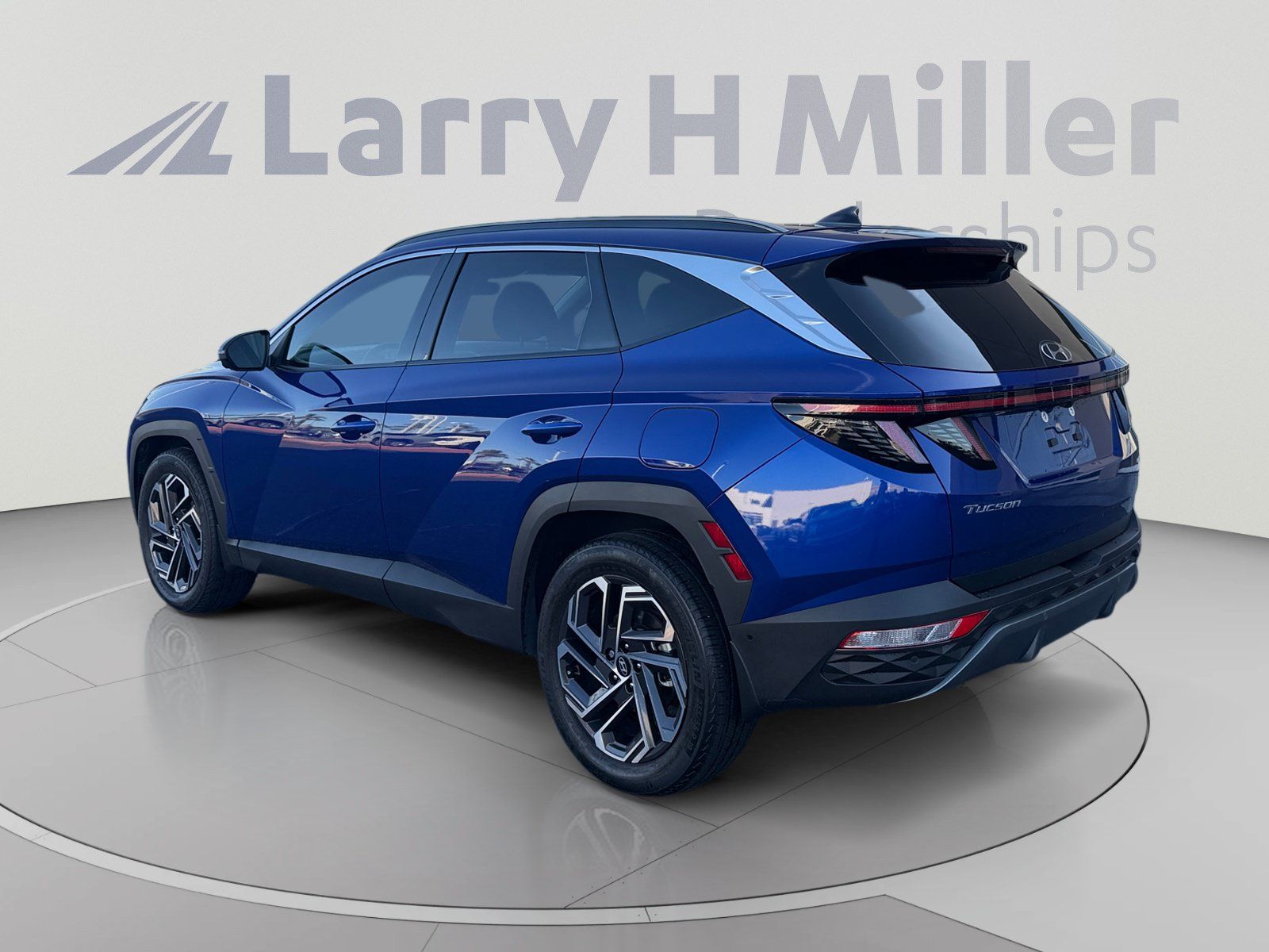 Certified 2024 Hyundai Tucson Limited AWD/4WD image 3