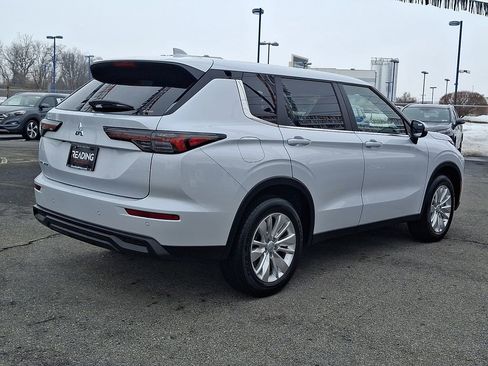 New 2026 Mitsubishi Outlander ES AWD/4WD image 4