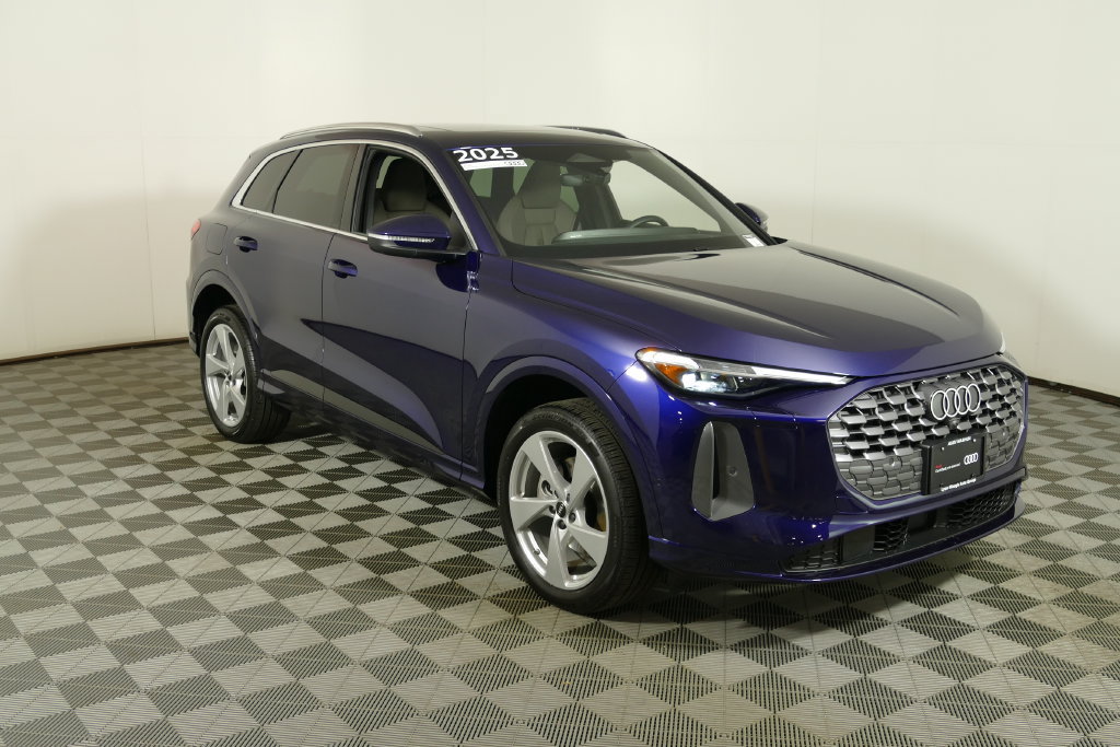 Certified 2025 Audi Q5 Premium Plus AWD/4WD image 1