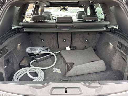 New 2026 BMW X5 xDrive50e image 9