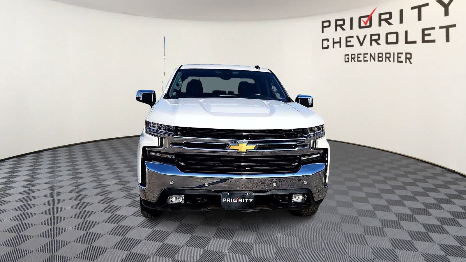 Certified 2019 Chevrolet Silverado 1500 LT w/ Convenience Package AWD/4WD image 3