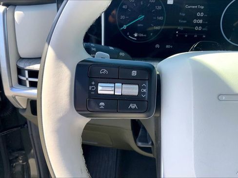 Used 2025 Hyundai Santa Fe Calligraphy image 12