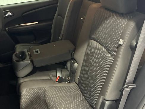 Used 2017 Dodge Journey SE w/ Flexible Seating Group FWD image 25