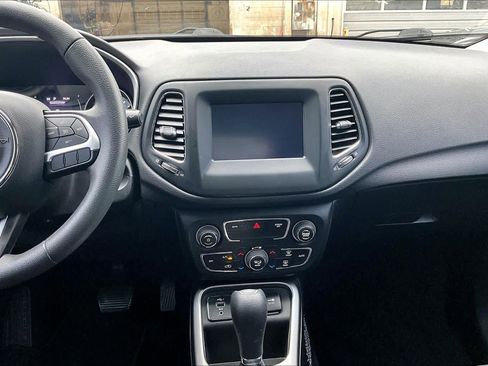 Used 2020 Jeep Compass Sport image 6