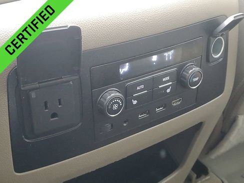 Used 2020 GMC Yukon XL SLT w/ Open Road Package image 23