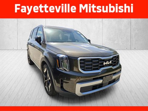 Used 2024 Kia Telluride S w/ S Sunroof Package AWD/4WD image 2