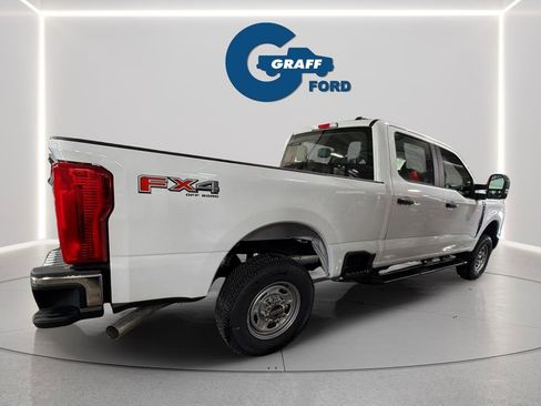 New 2026 Ford F250 XL w/ FX4 Off-Road Package image 8