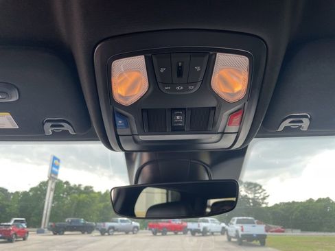 Used 2025 RAM 2500 Lone Star image 19