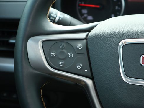 Used 2024 GMC Terrain AT4 w/ Tech Package AWD/4WD image 17