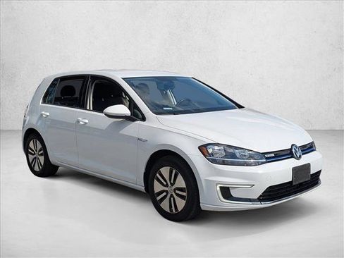 Used 2019 Volkswagen e-Golf SE w/ Driver Assistance Package image 3