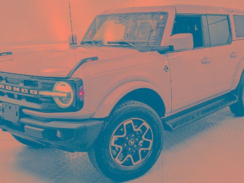 Certified 2025 Ford Bronco Outer Banks AWD/4WD image 6