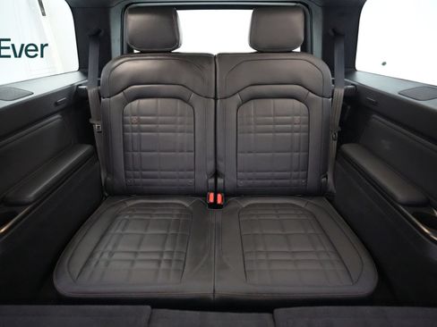 Used 2025 Rivian R1S Premium AWD/4WD image 25