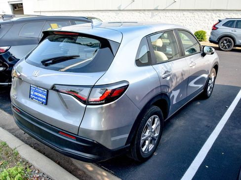 Used 2024 Honda HR-V LX image 5