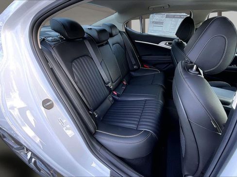 New 2026 Genesis G70 2.5T Prestige image 9