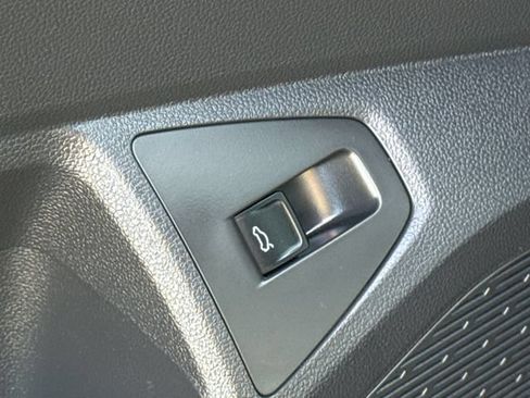 Used 2025 Volkswagen Jetta Sport FWD image 21
