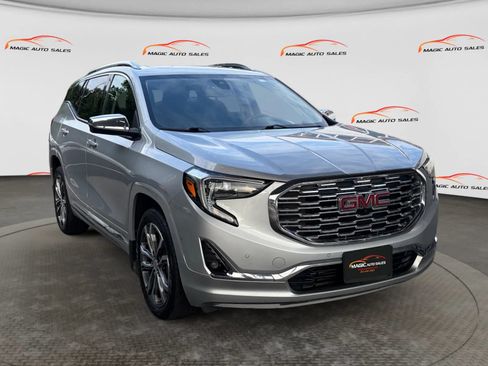 Used 2018 GMC Terrain Denali w/ Advanced Safety Package AWD/4WD image 5