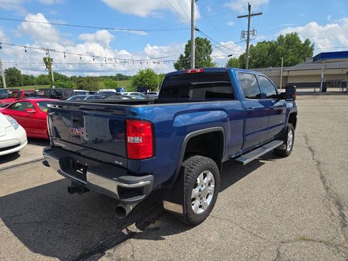 Used 2017 GMC Sierra 2500 SLE w/ SLE Fleet Preferred Package AWD/4WD image 8