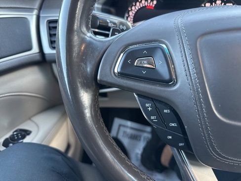 Used 2017 Lincoln MKZ Premiere image 22