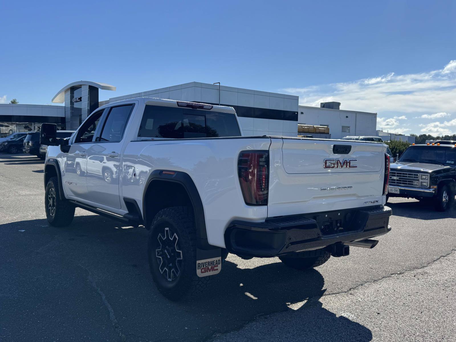 Used 2026 GMC Sierra 2500 AT4X w/ Snow Plow Prep/Camper Package AWD/4WD image 5