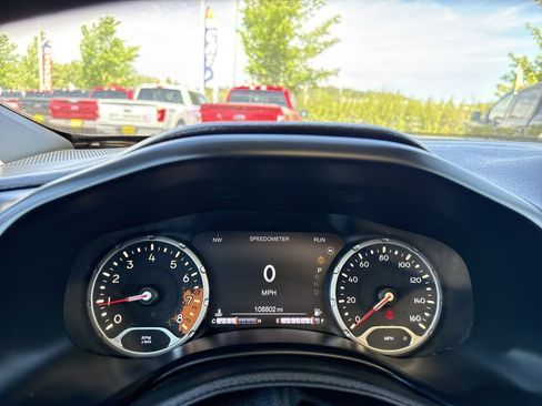 Used 2018 Jeep Renegade Trailhawk AWD/4WD image 18