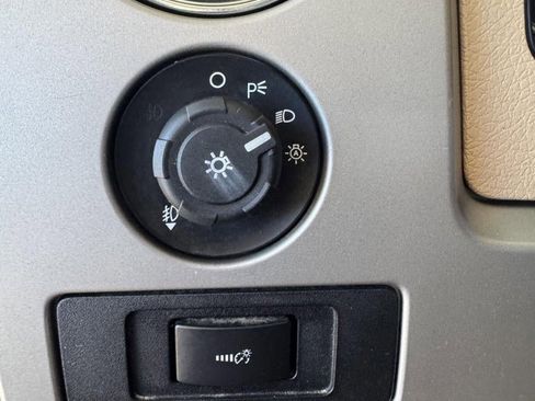 Used 2012 Ford F150 Lariat w/ Lariat Chrome Pkg image 12