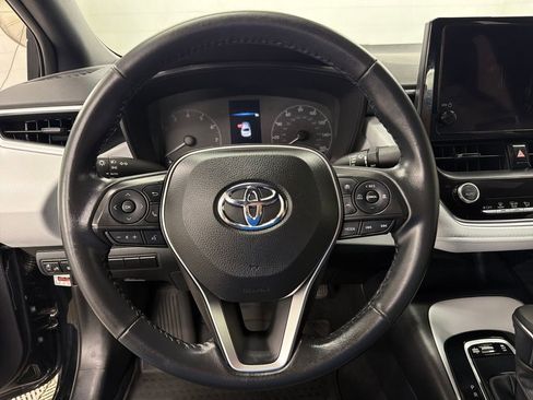 Used 2023 Toyota Corolla SE image 18