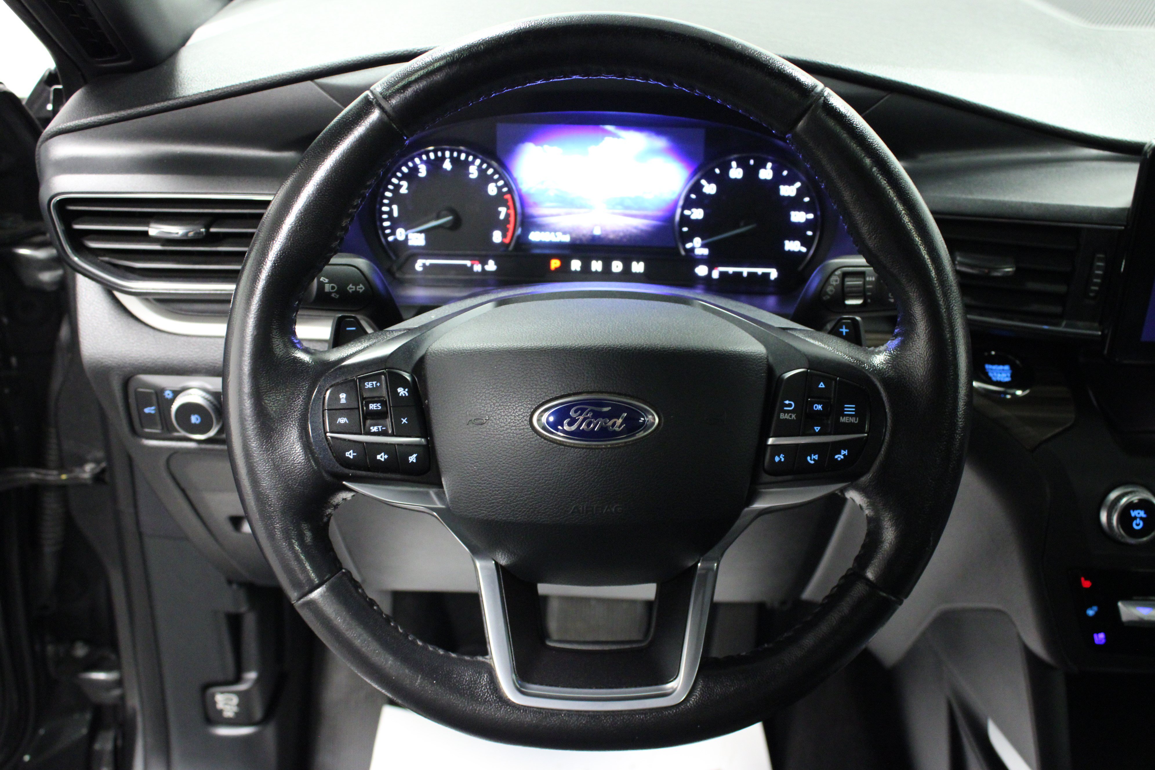 Used 2020 Ford Explorer Limited RWD image 18