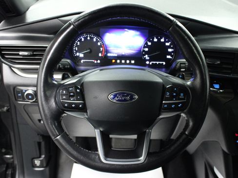 Used 2020 Ford Explorer Limited RWD image 18