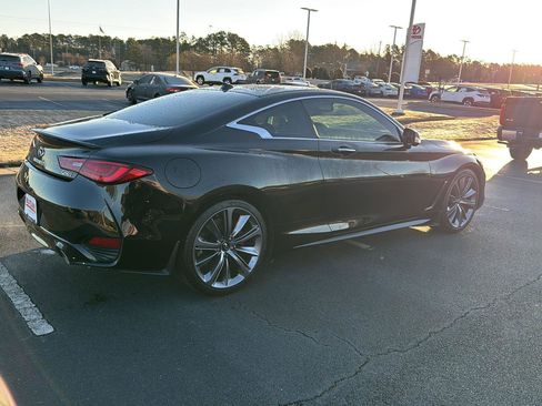 Used 2022 INFINITI Q60 Red Sport 400 w/ Carbon Fiber Package image 5