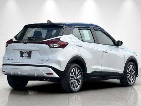Used 2024 Nissan Kicks SV FWD image 4