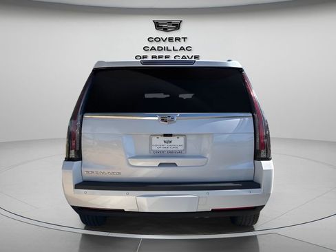 Used 2019 Cadillac Escalade Premium Luxury image 8
