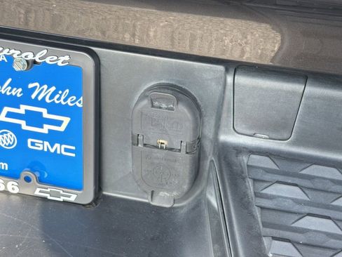 Used 2023 RAM 1500 Laramie image 25