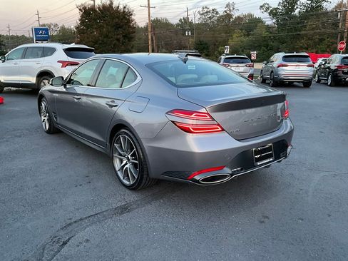 Used 2025 Genesis G70 2.5T image 5
