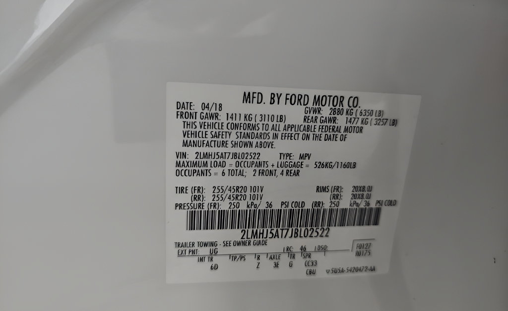 Used 2018 Lincoln MKT AWD image 27