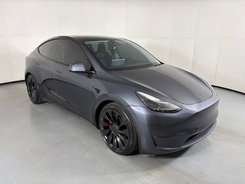Used 2022 Tesla Model Y Performance AWD/4WD image 2