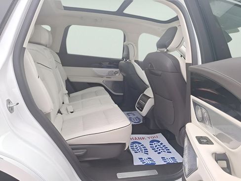 Used 2025 Lincoln Nautilus Black Label w/ Jet Appearance Package image 15