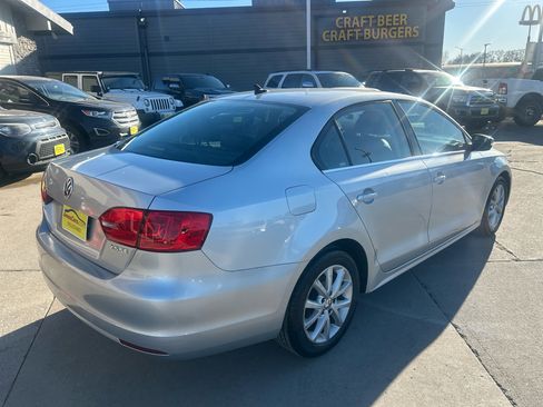 Used 2013 Volkswagen Jetta SE image 3