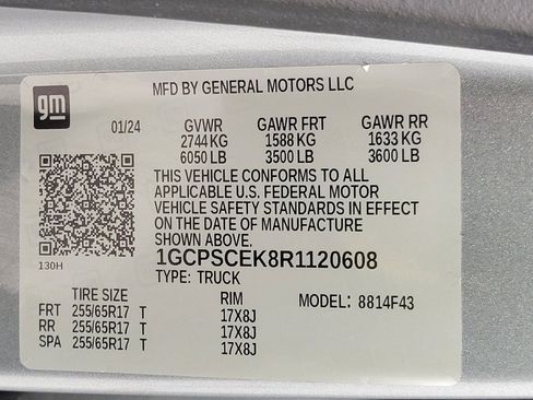 Used 2024 Chevrolet Colorado LT w/ LT Convenience Package II image 27