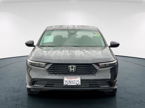 Certified 2025 Honda Accord SE image 9