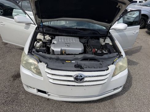 Used 2006 Toyota Avalon Limited FWD image 24