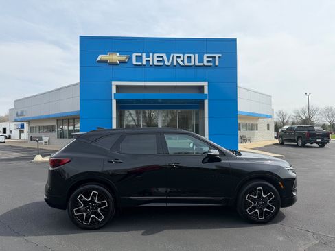 Used 2023 Chevrolet Blazer RS w/ Driver Confidence II Package AWD/4WD image 1